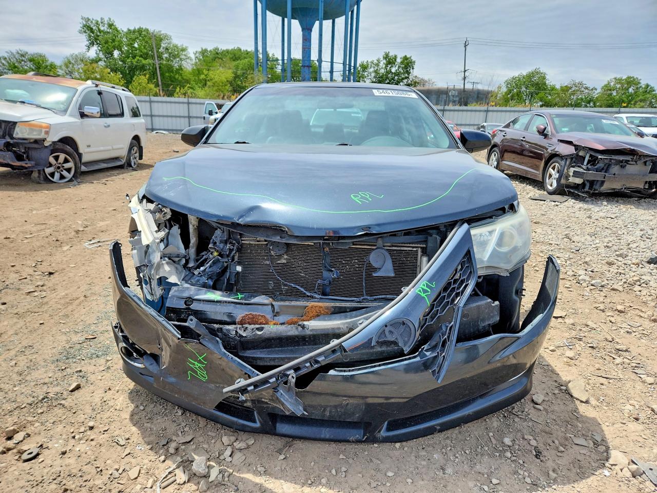 2014 TOYOTA CAMRY SE photo 9