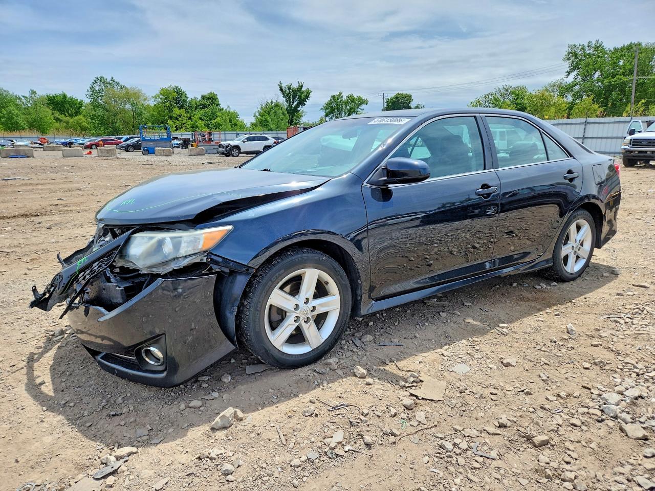 2014 TOYOTA CAMRY