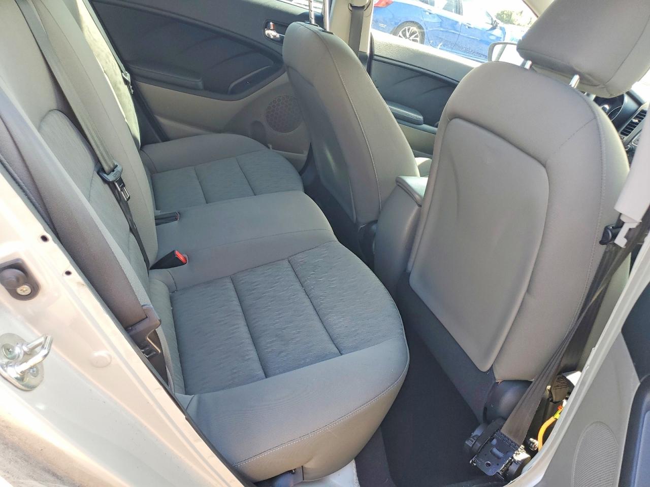 2015 KIA FORTE LX photo 28
