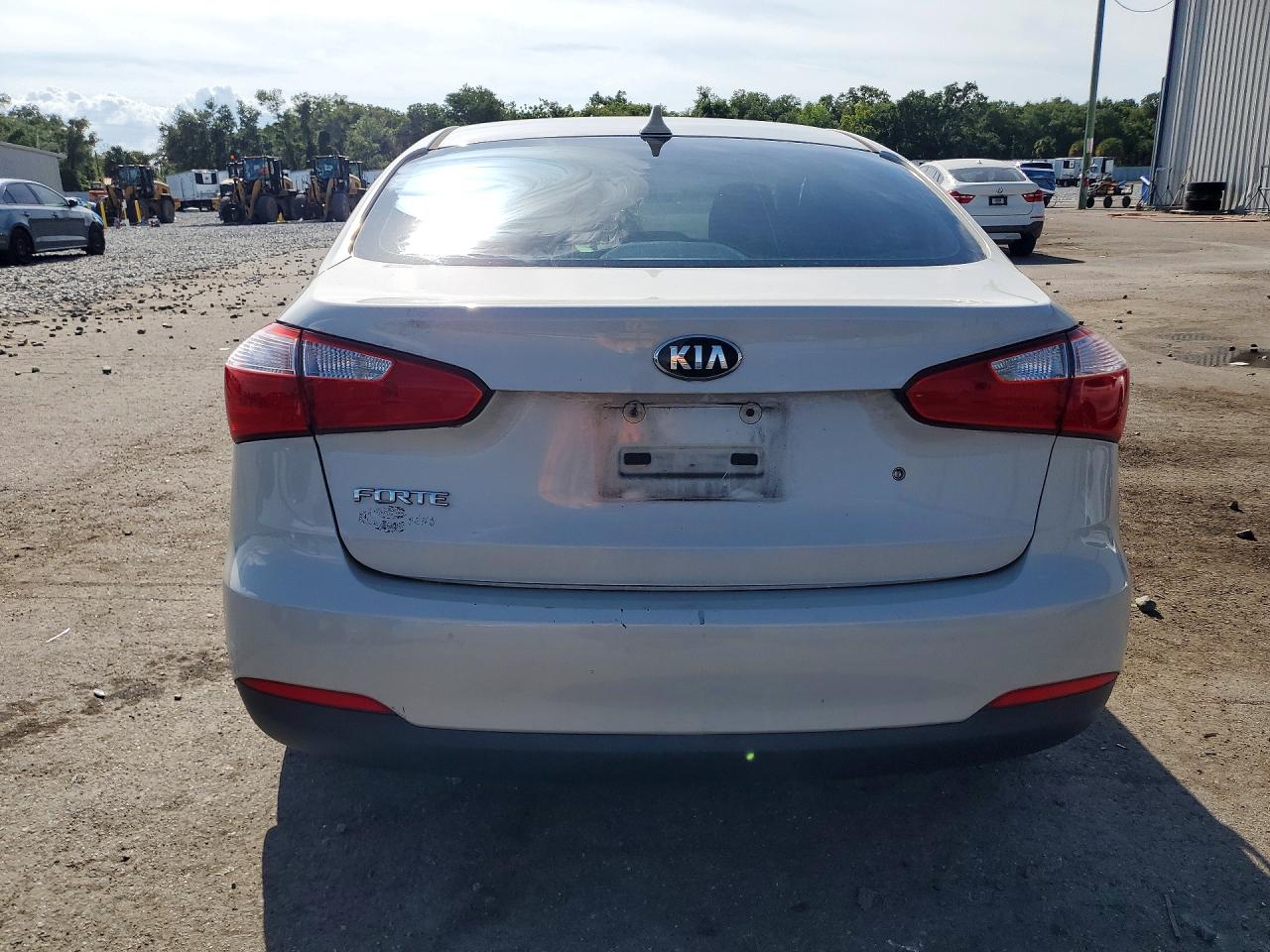 2015 KIA FORTE LX photo 16