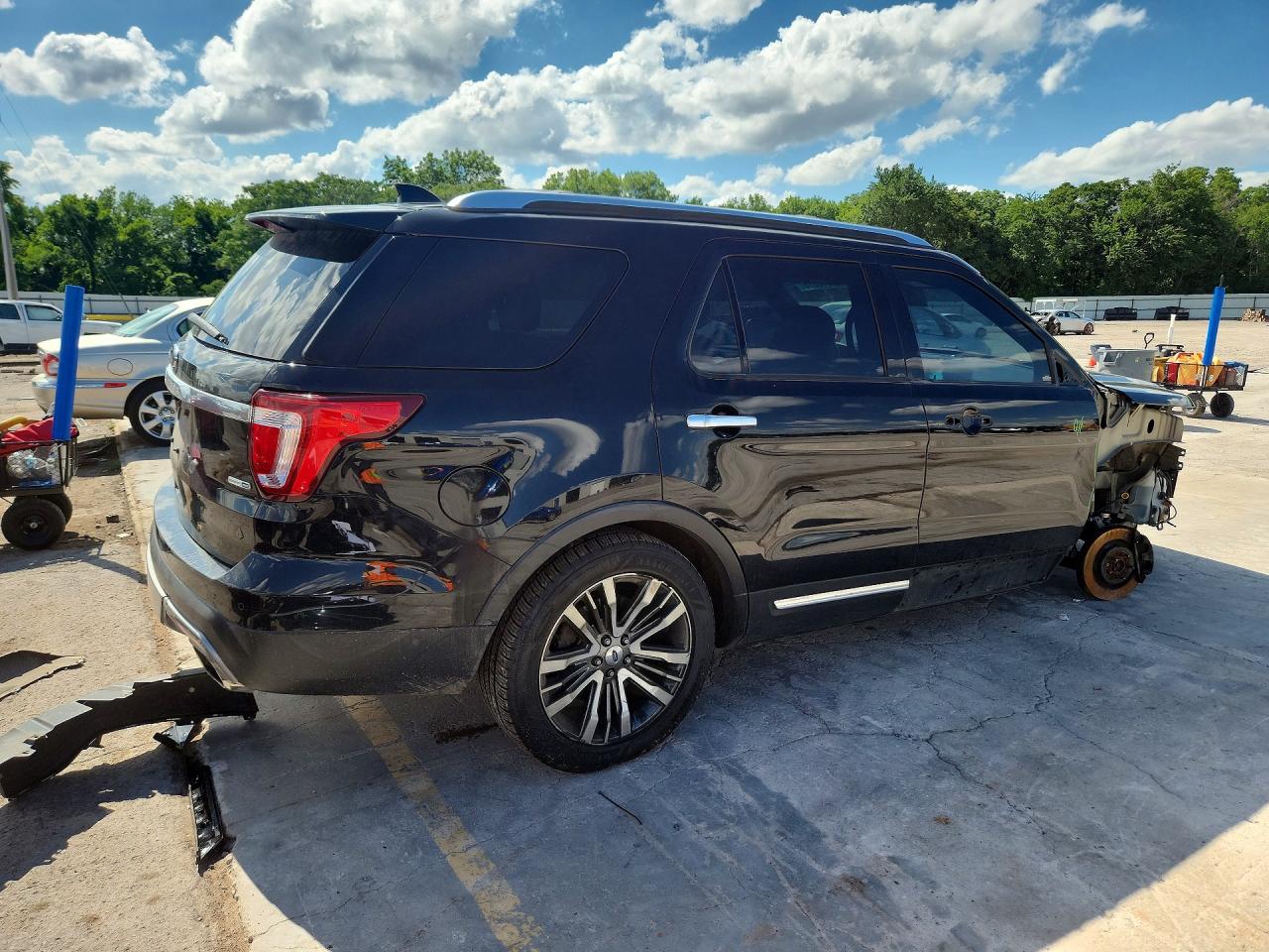 2017 FORD EXPLORER PLATINUM photo 3