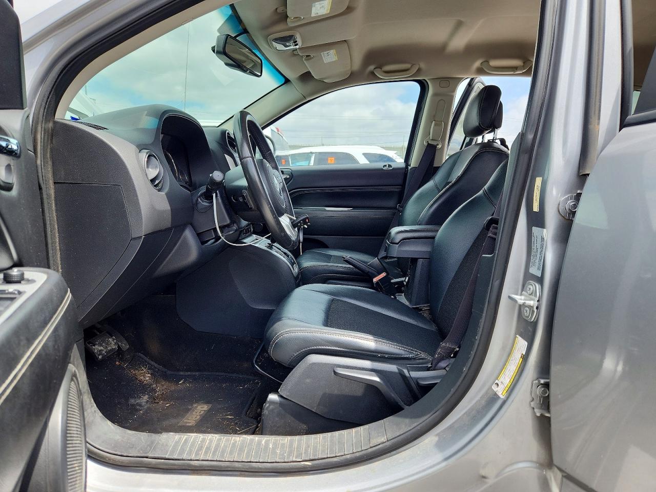2017 JEEP COMPASS LATITUDE photo 19