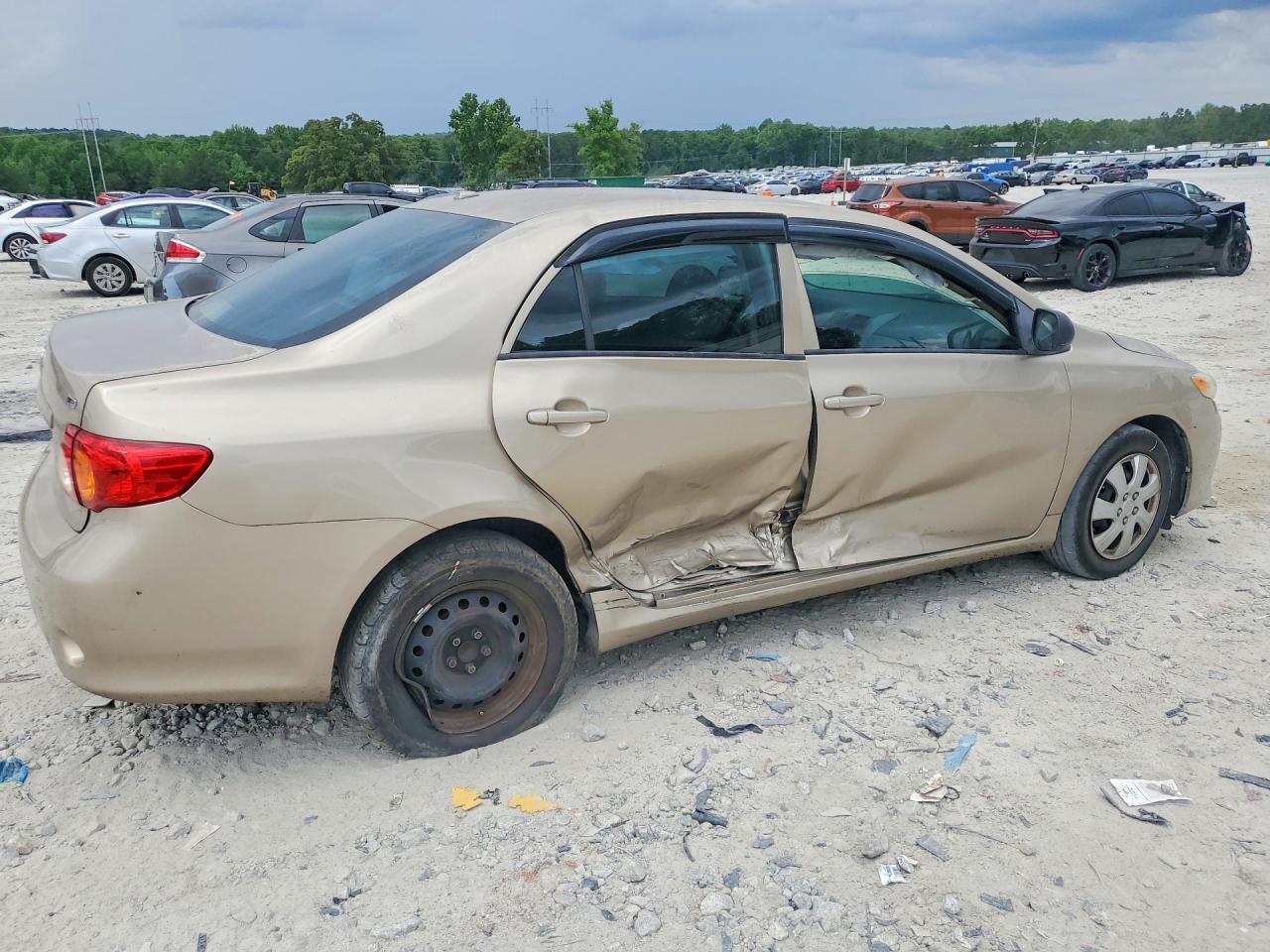 2010 TOYOTA COROLLA LE photo 5