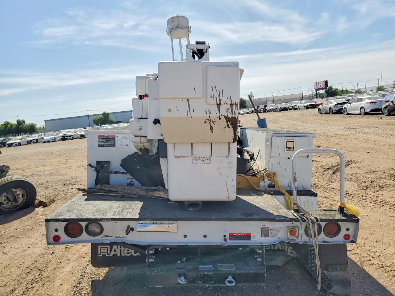 2025 FORD F550 SUPER DUTY BUCKET TRUCK photo 11