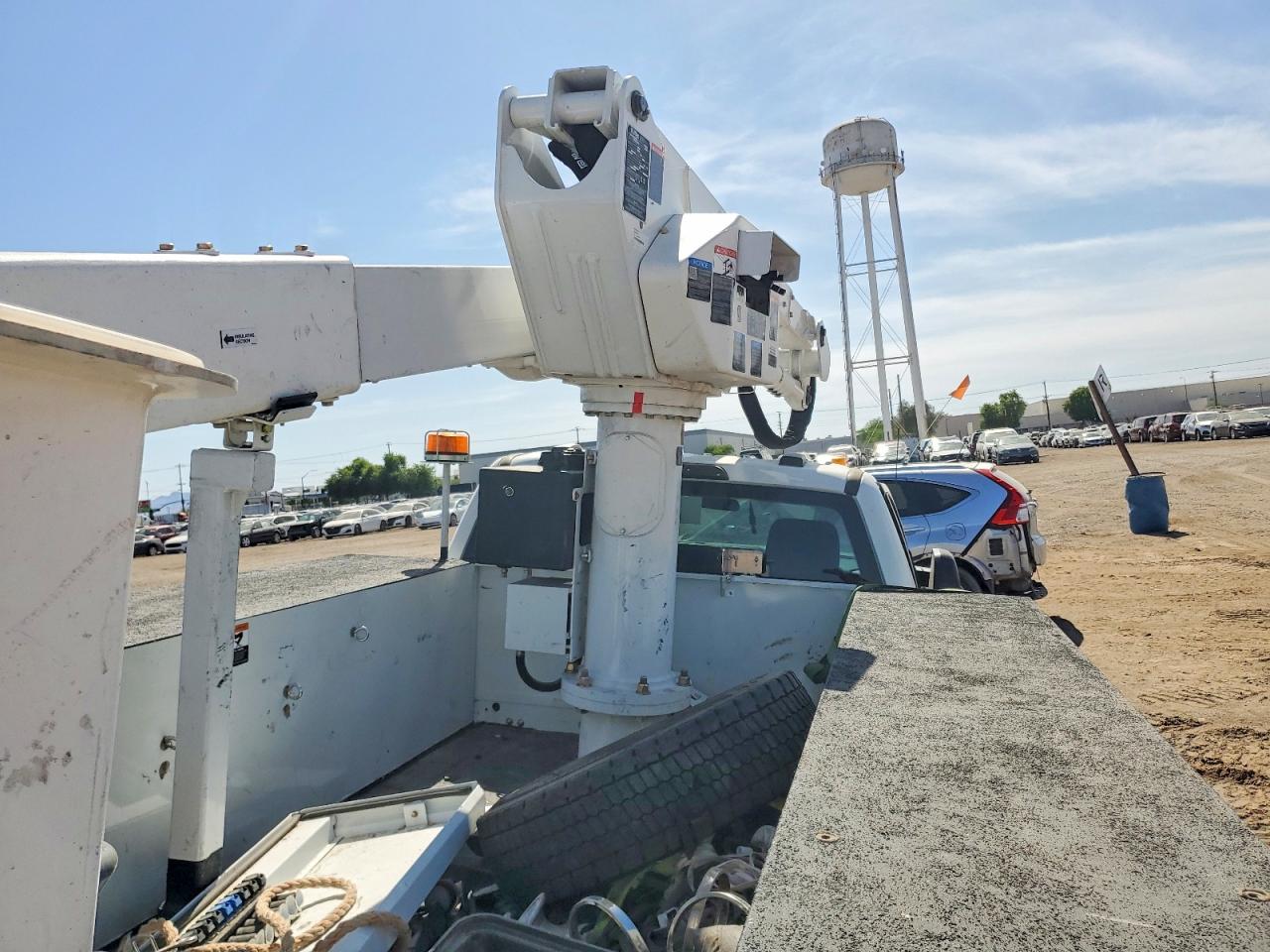 2025 FORD F550 SUPER DUTY BUCKET TRUCK photo 19