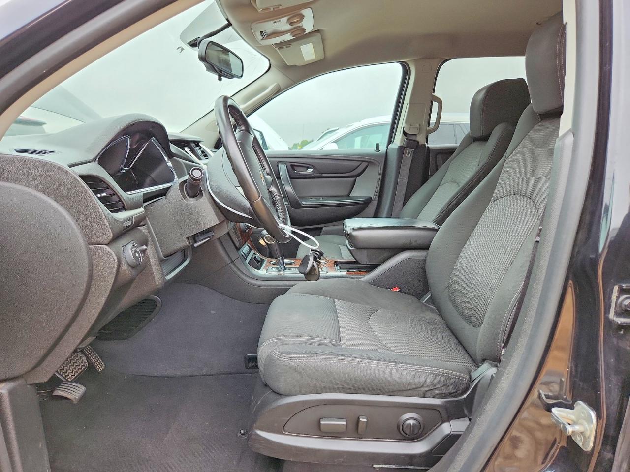 2014 CHEVROLET TRAVERSE LT photo 13