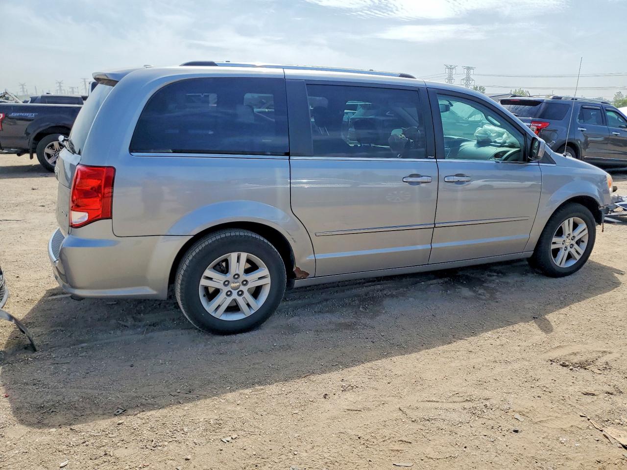 2013 DODGE GRAND CARAVAN CREW photo 5