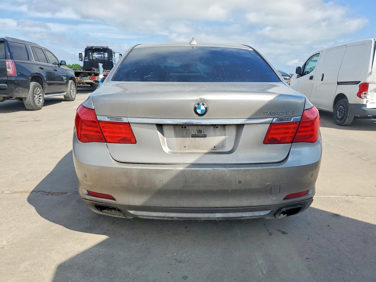 2011 BMW 750 LI photo 11