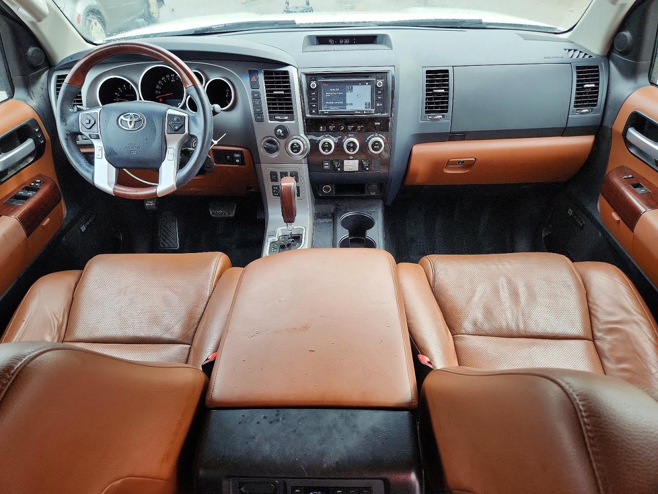 2017 TOYOTA SEQUOIA PLATINUM photo 8
