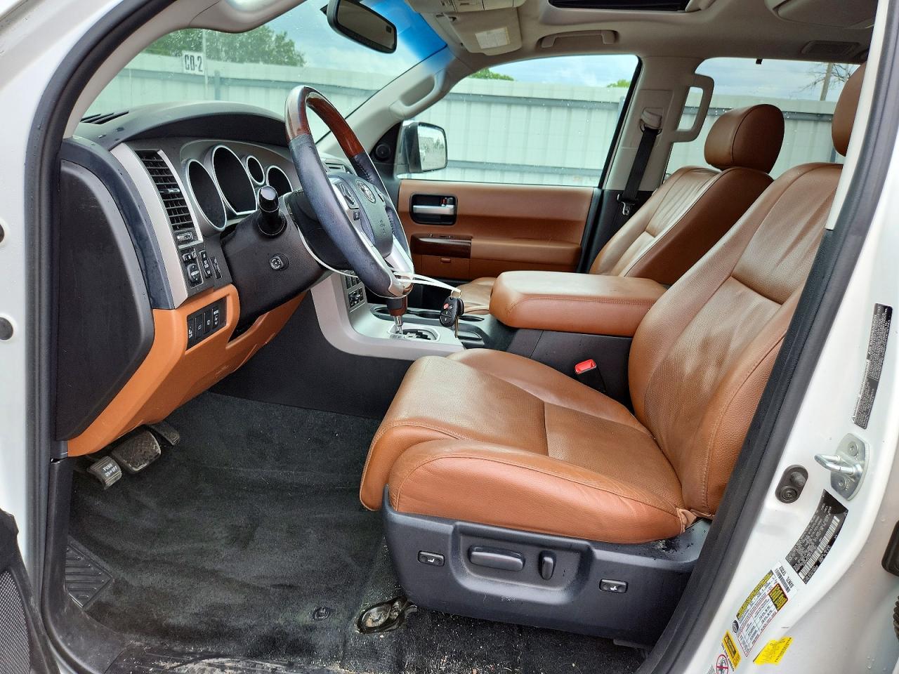 2017 TOYOTA SEQUOIA PLATINUM photo 7