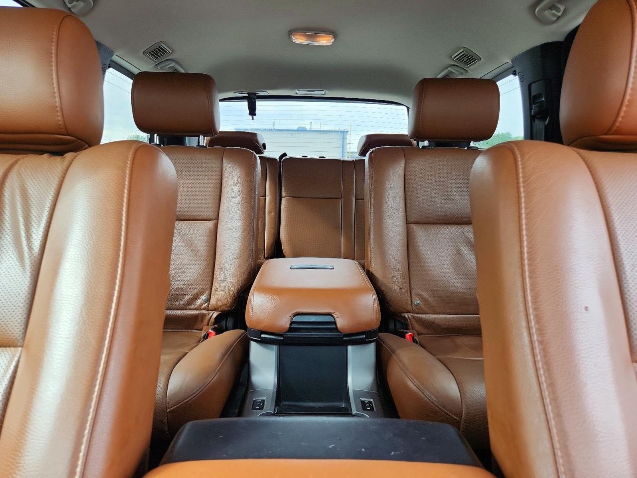 2017 TOYOTA SEQUOIA PLATINUM photo 10