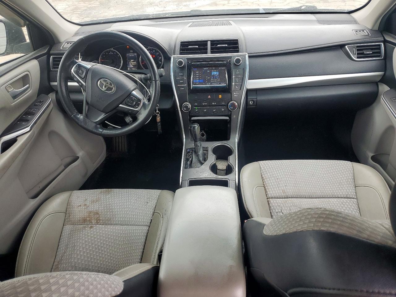 2015 TOYOTA CAMRY SE photo 15