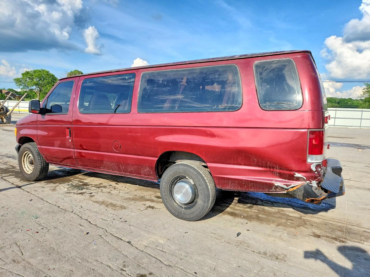 2005 FORD ECONOLINE E350 SUPER DUTY WAGON photo 3