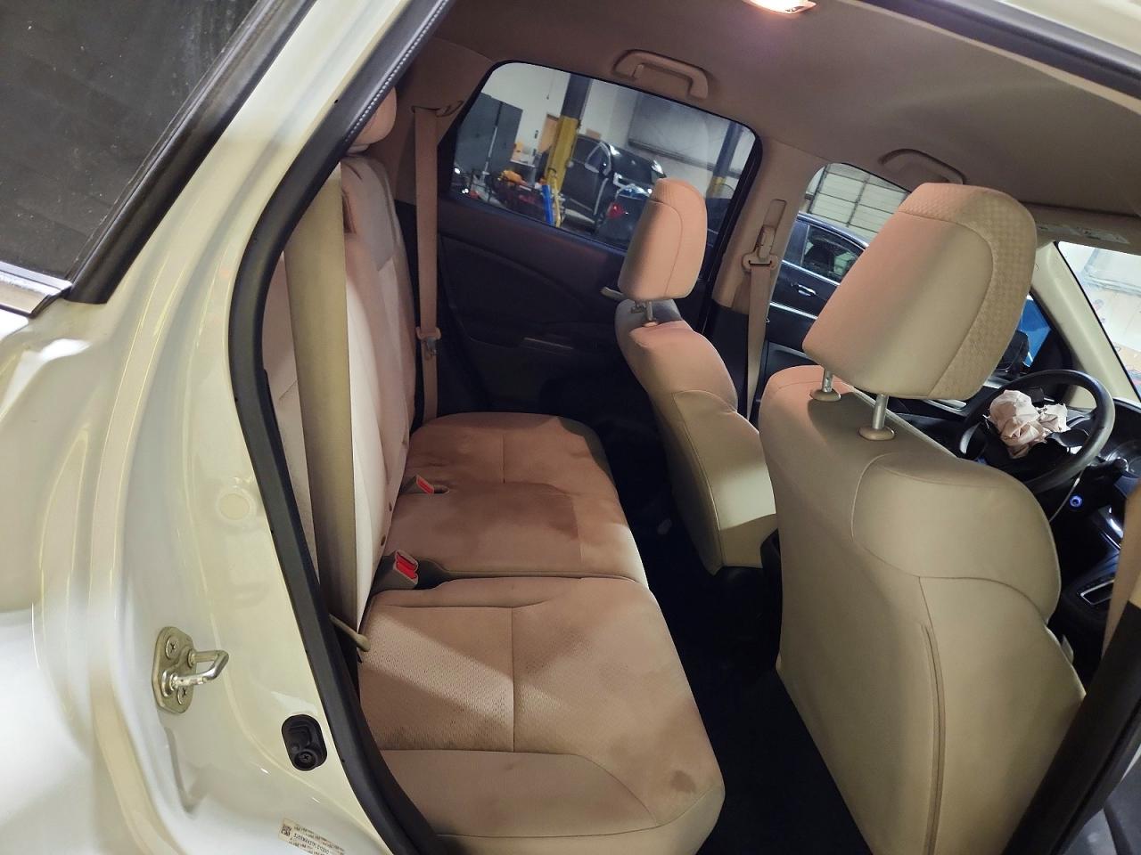 2015 HONDA CR-V LX photo 21