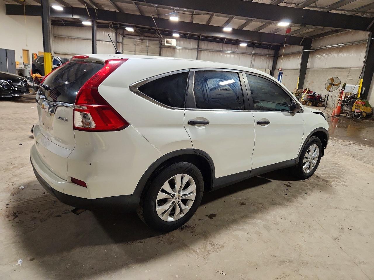 2015 HONDA CR-V LX photo 5