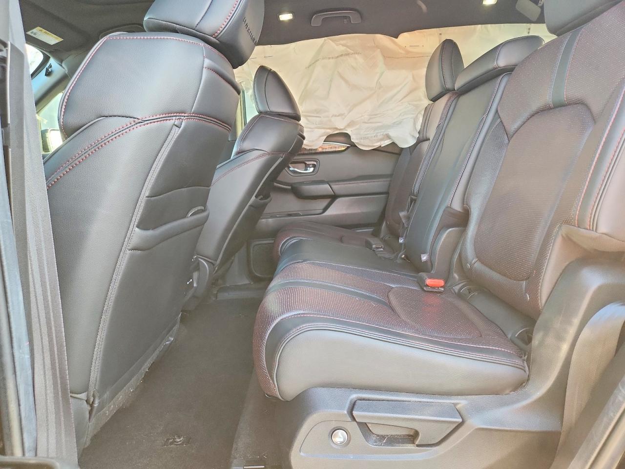 2025 HONDA PILOT BLACK photo 31