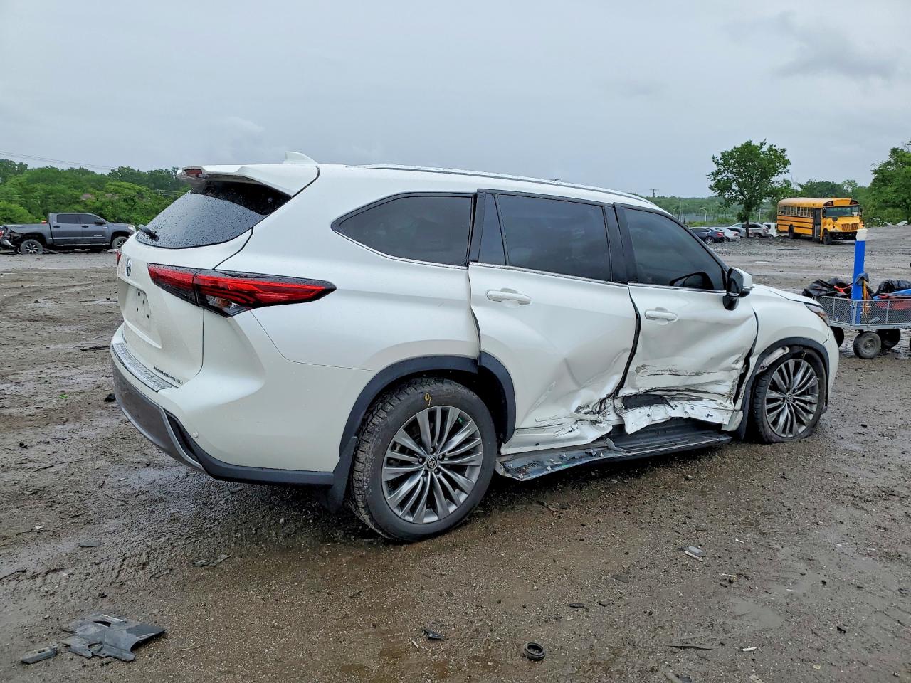 2020 TOYOTA HIGHLANDER PLATINUM photo 5