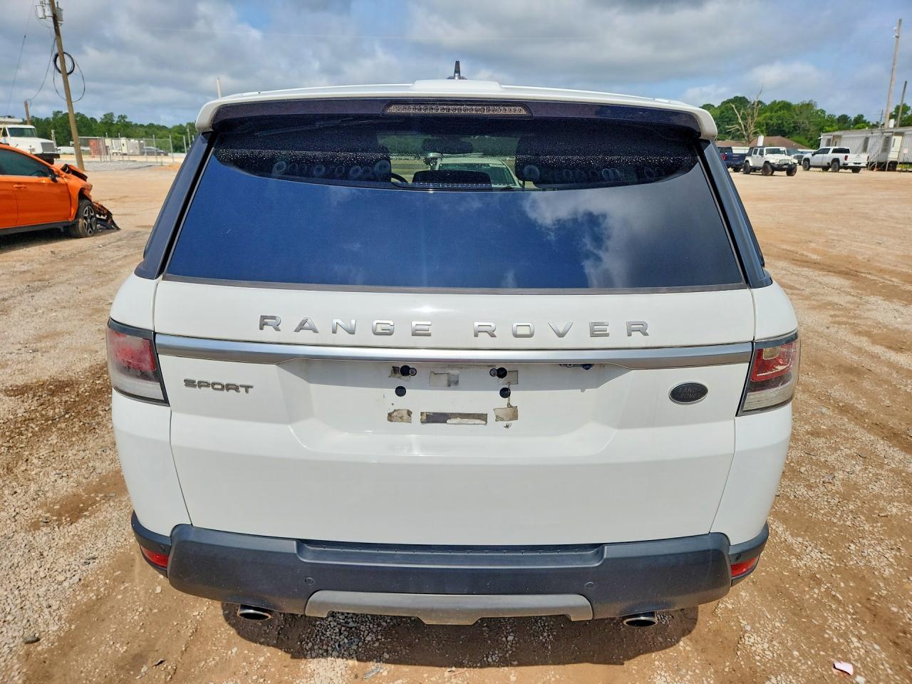 2016 LAND ROVER RANGE ROVER SPORT SE photo 16