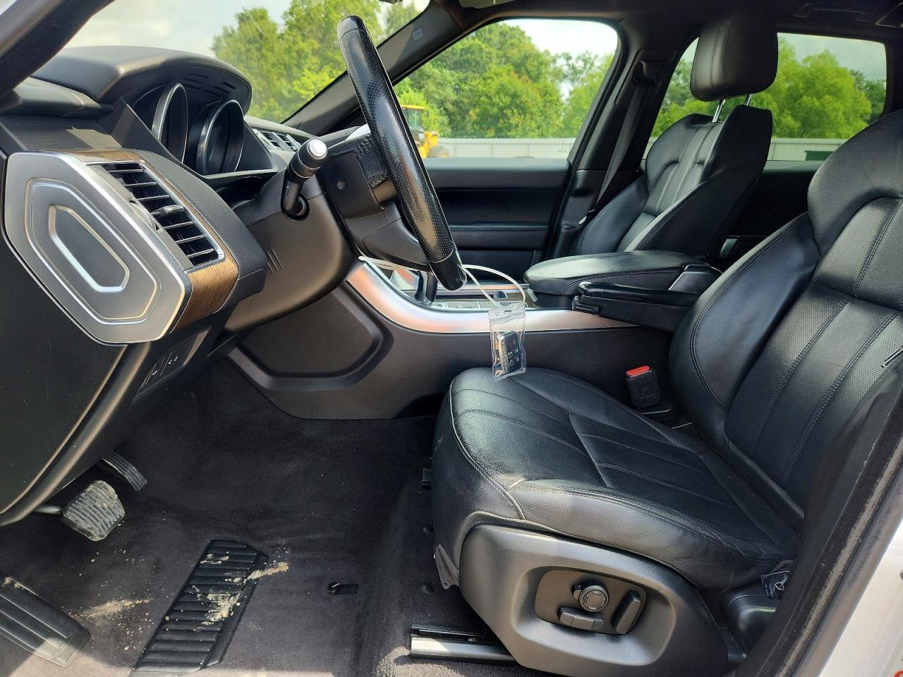 2016 LAND ROVER RANGE ROVER SPORT SE photo 19
