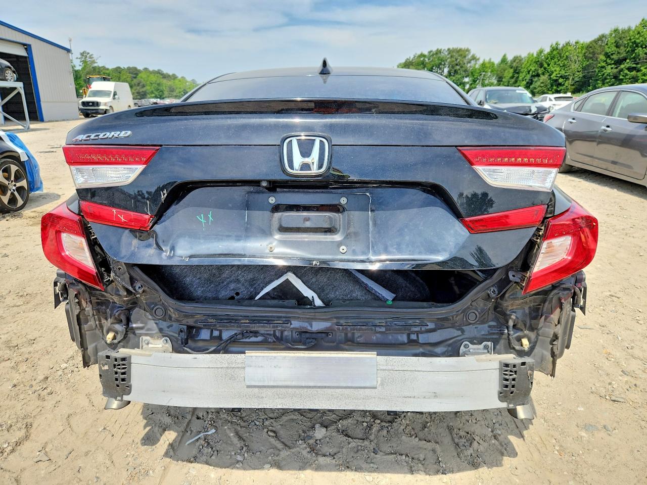 2018 HONDA ACCORD EX photo 16
