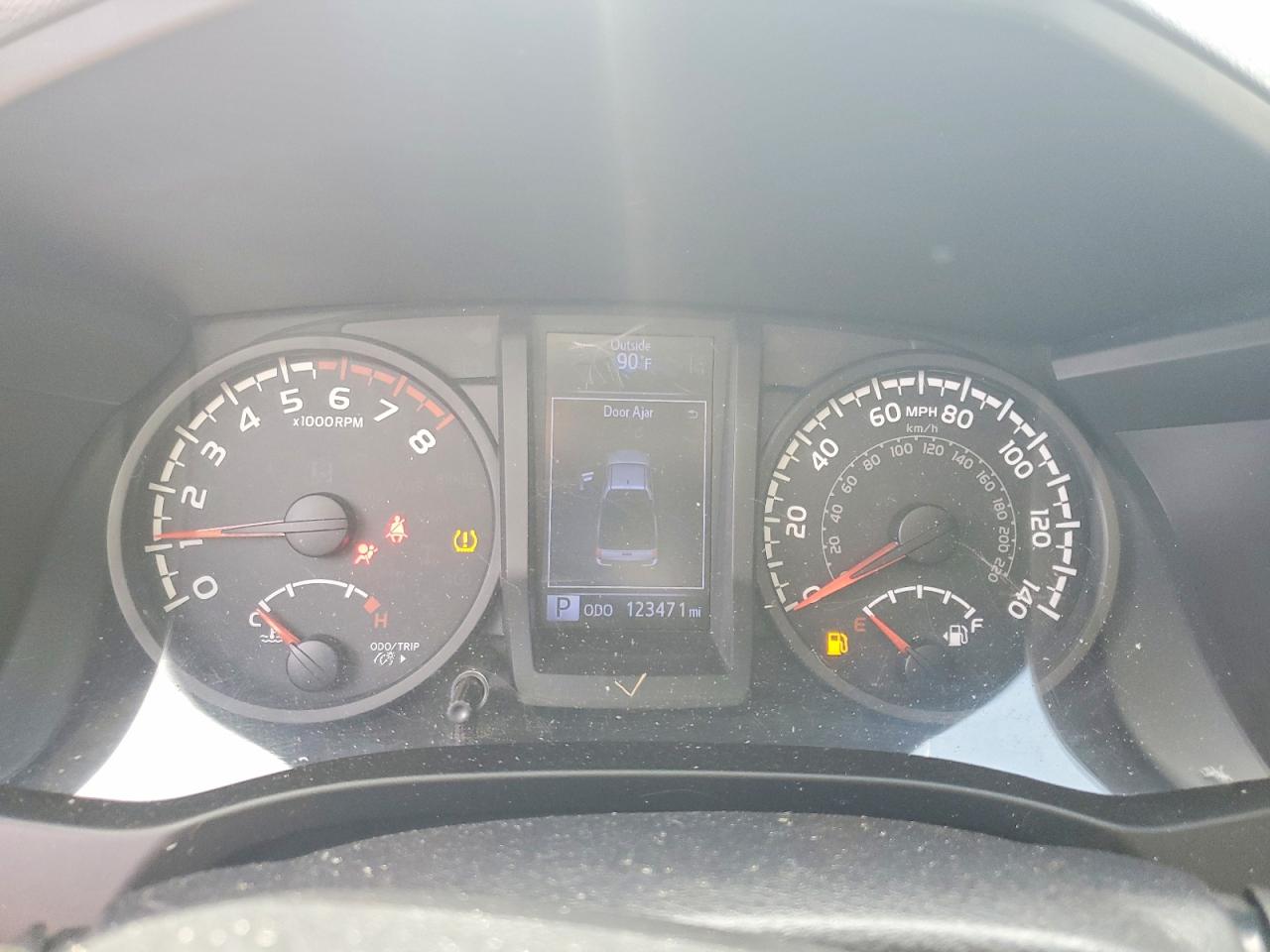 2019 TOYOTA TACOMA SR photo 17