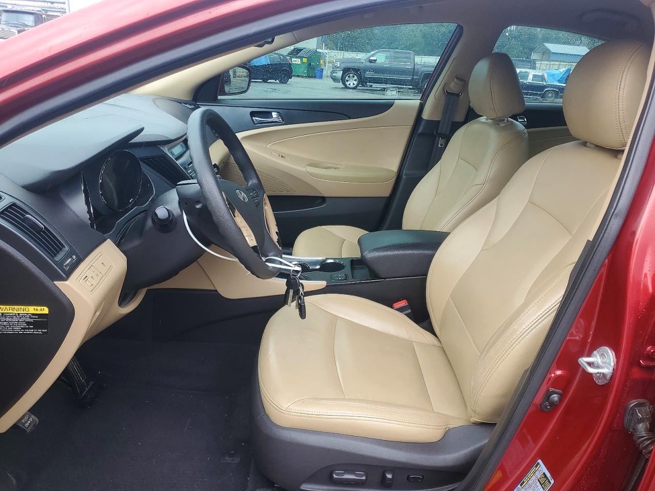 2013 HYUNDAI SONATA GLS photo 13