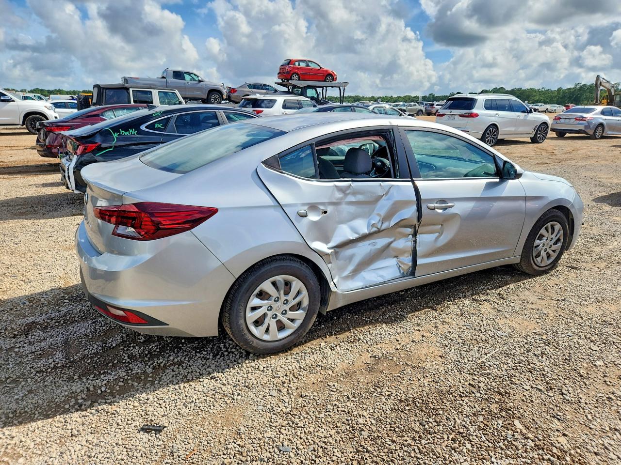 2020 HYUNDAI ELANTRA SE photo 5