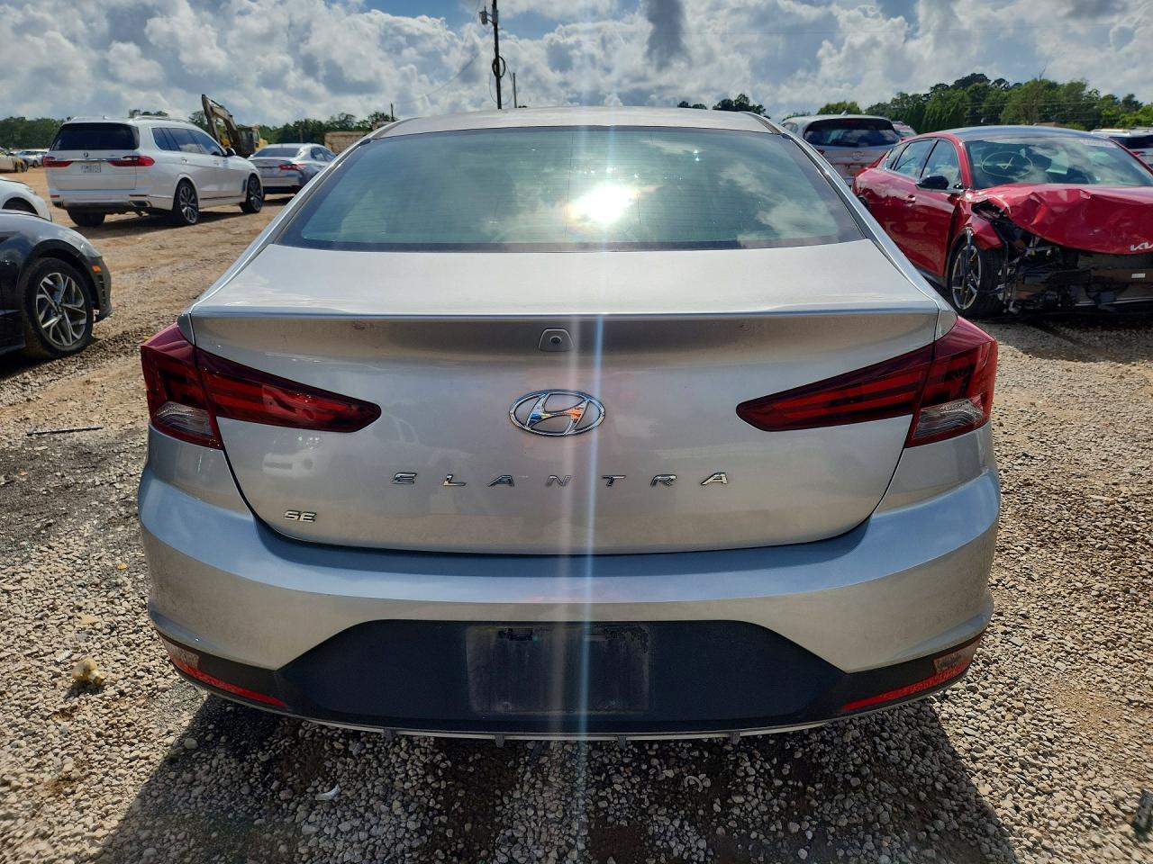 2020 HYUNDAI ELANTRA SE photo 11
