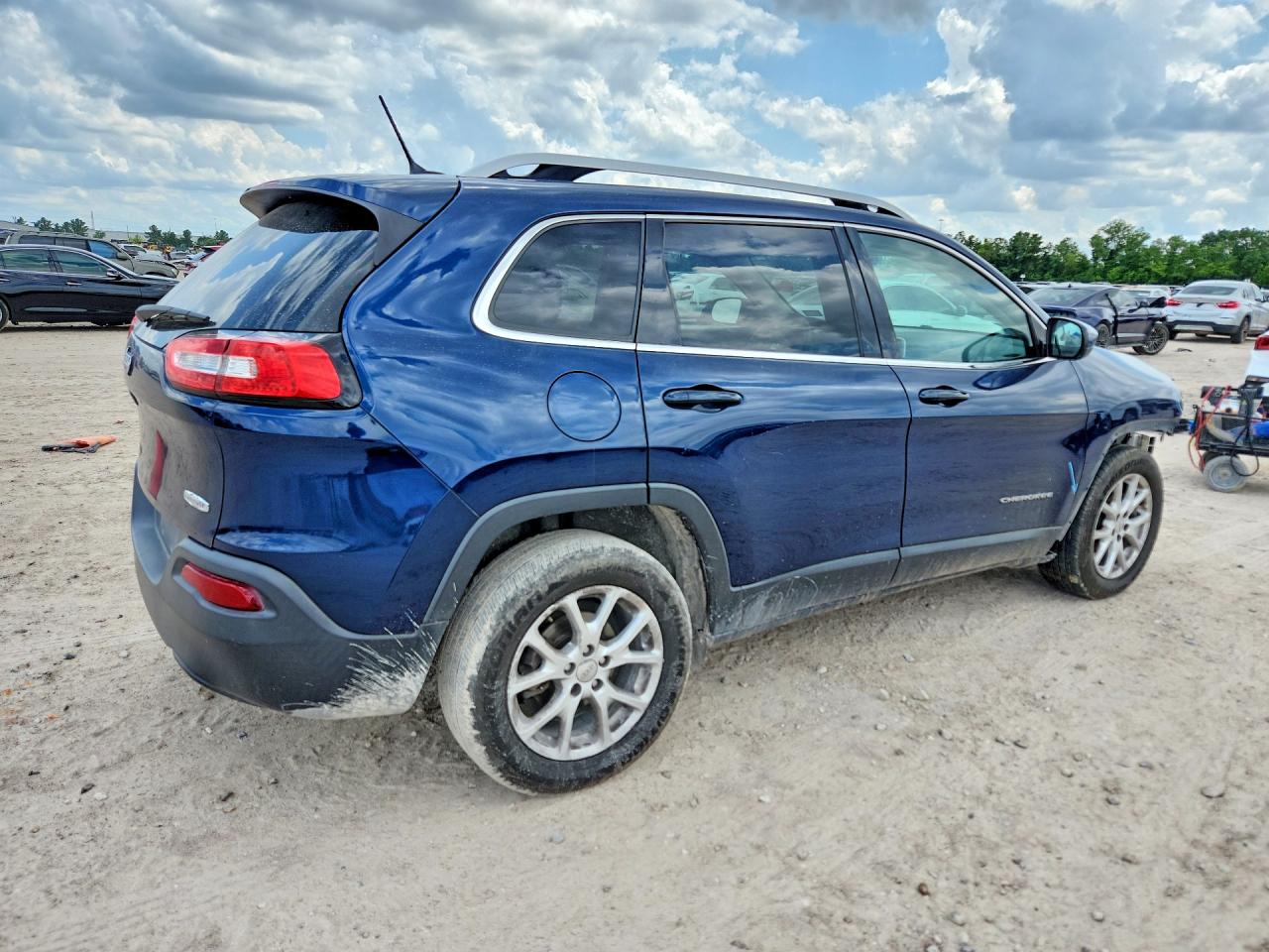 2018 JEEP CHEROKEE LATITUDE photo 5