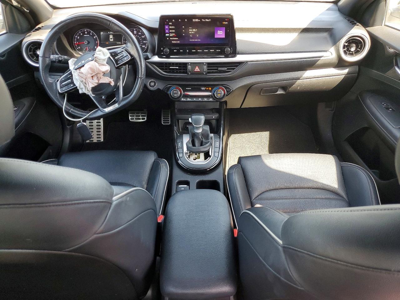 2023 KIA FORTE GT LINE photo 15