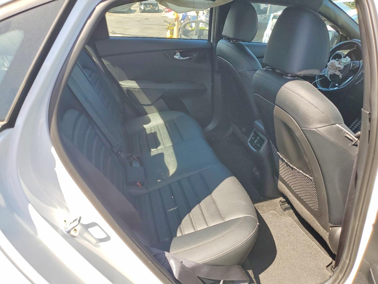 2023 KIA FORTE GT LINE photo 19