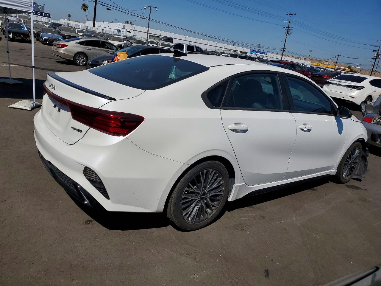 2023 KIA FORTE GT LINE photo 5