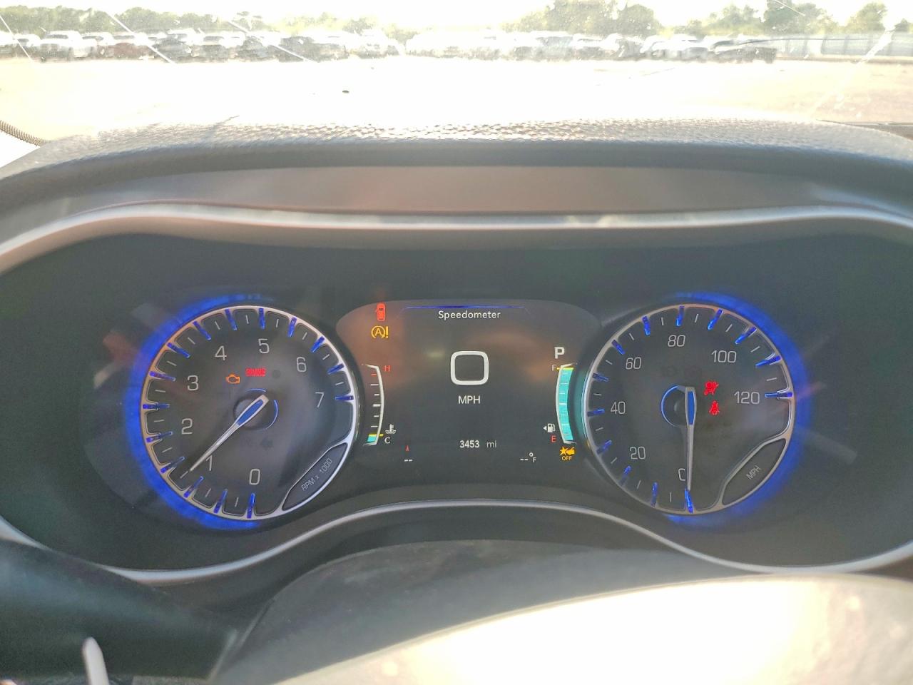 2026 CHRYSLER PACIFICA SELECT photo 9