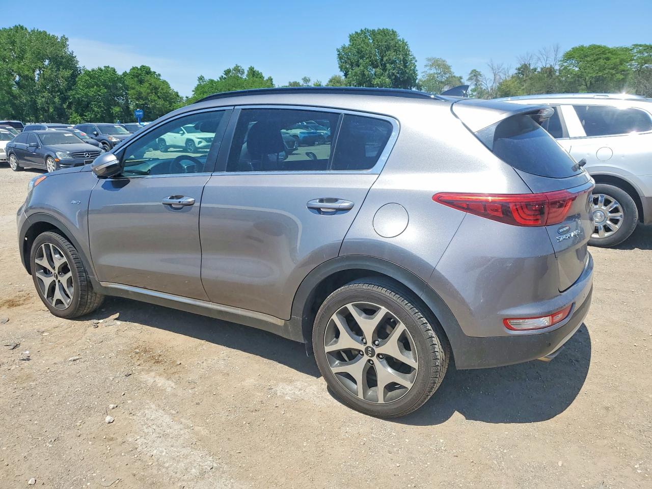 2018 KIA SPORTAGE SX photo 3