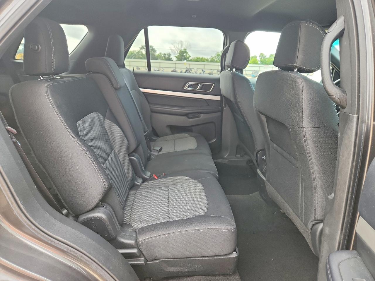 2016 FORD EXPLORER XLT photo 31