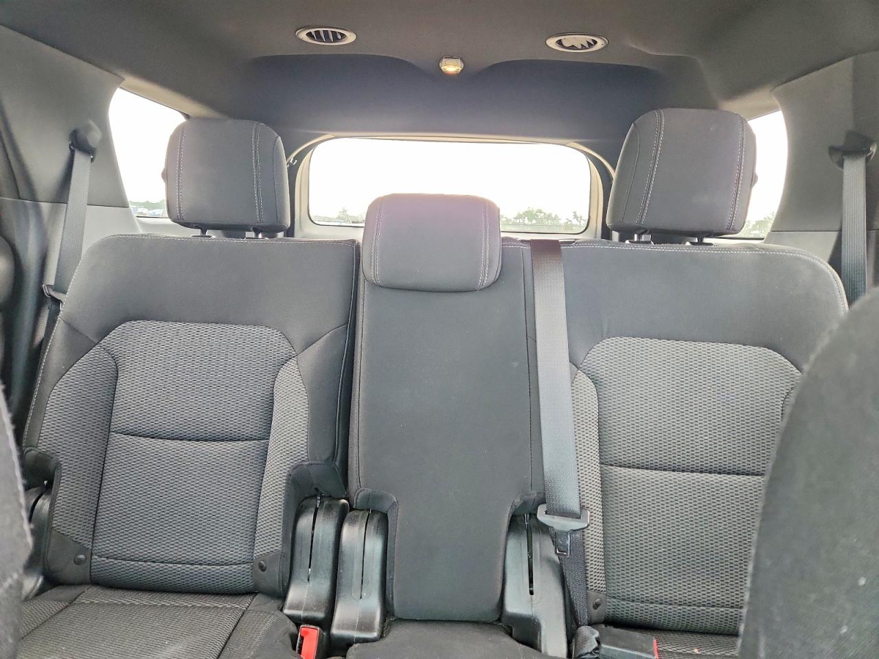 2016 FORD EXPLORER XLT photo 28
