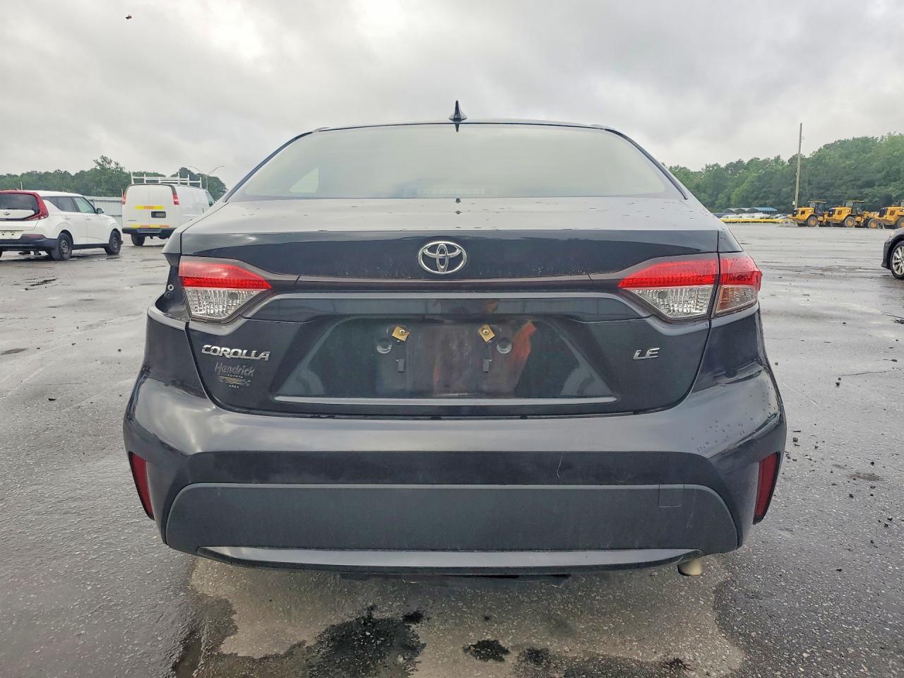 2021 TOYOTA COROLLA LE photo 11