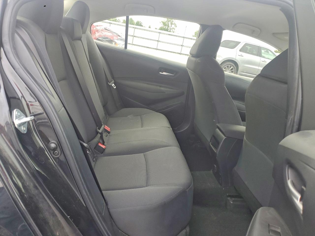 2021 TOYOTA COROLLA LE photo 19