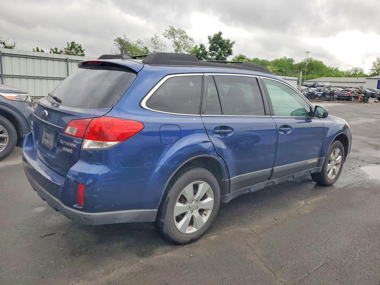 2011 SUBARU OUTBACK 2.5I LIMITED photo 5