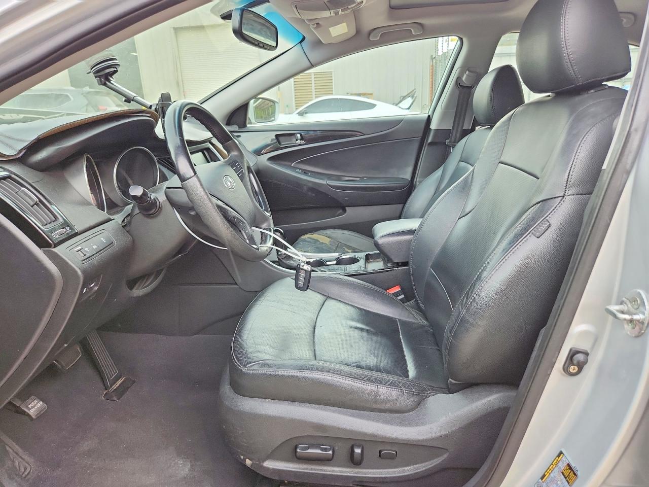 2011 HYUNDAI SONATA LIMITED photo 13
