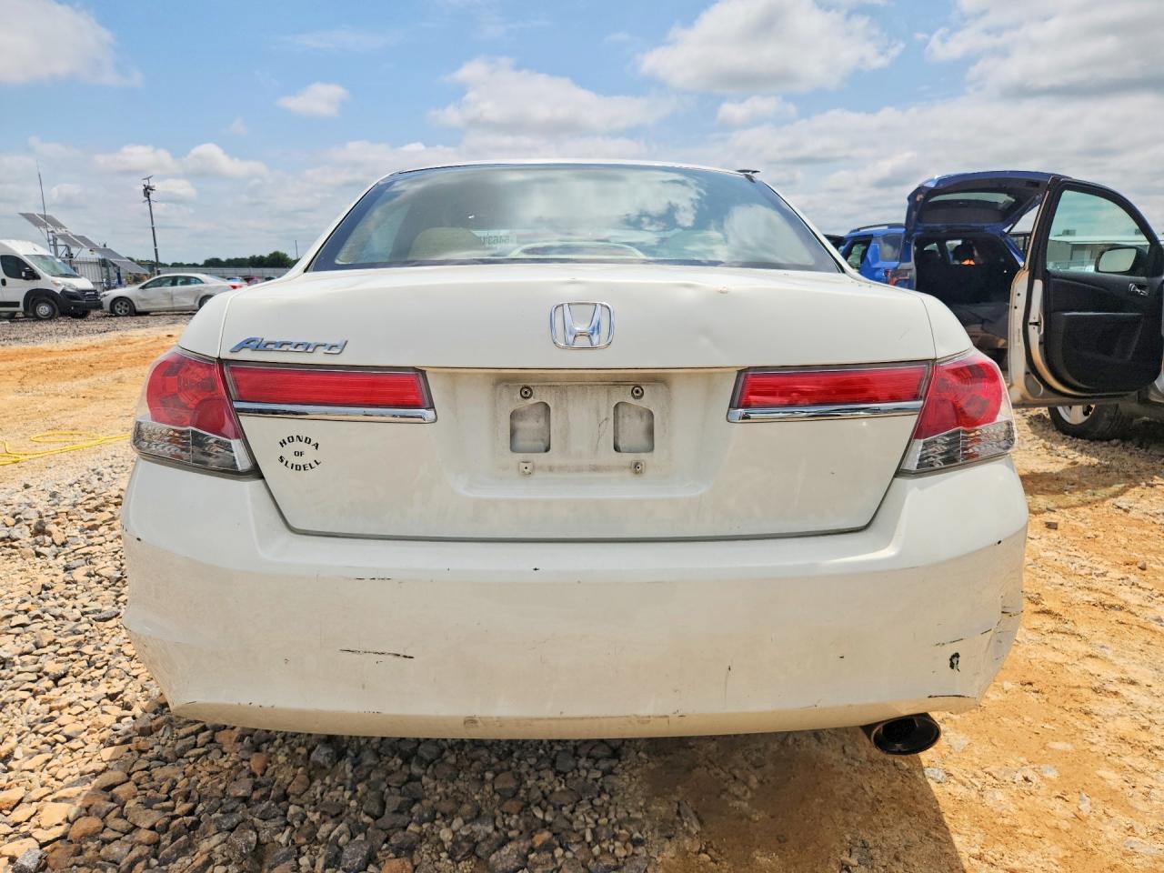 2012 HONDA ACCORD photo 16