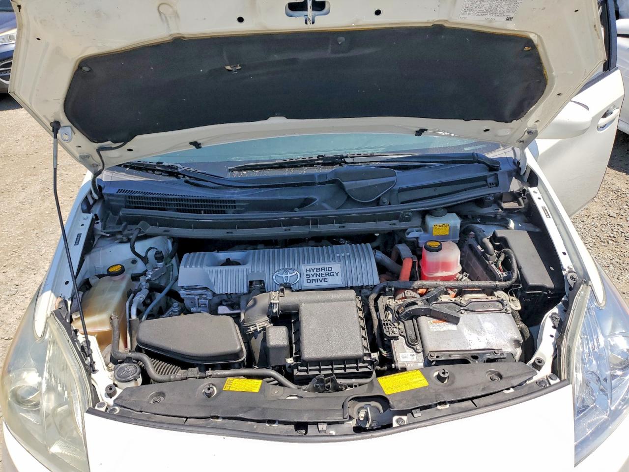 2011 TOYOTA PRIUS TWO photo 21