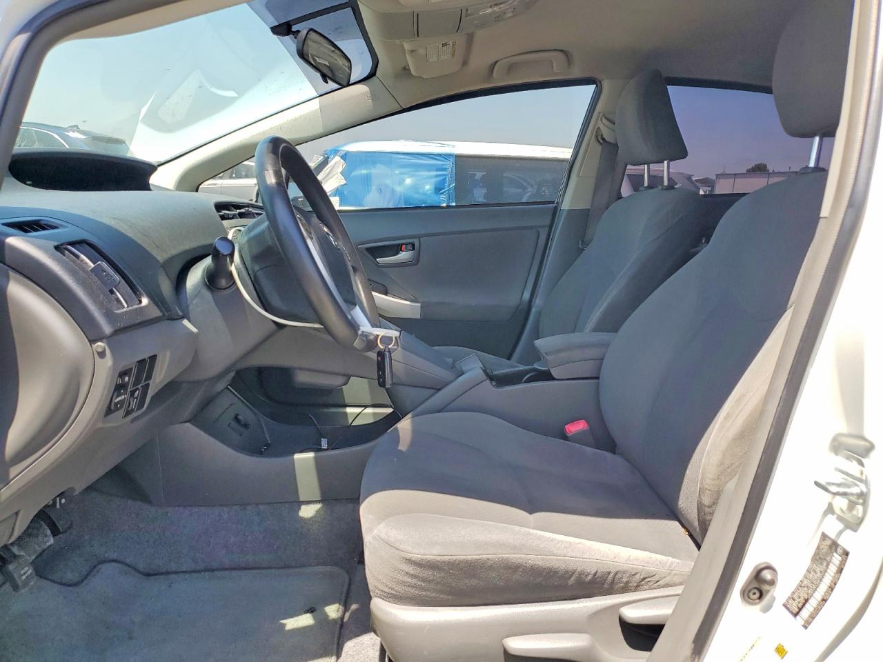 2011 TOYOTA PRIUS TWO photo 13