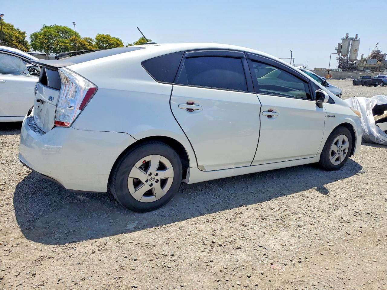 2011 TOYOTA PRIUS TWO photo 5