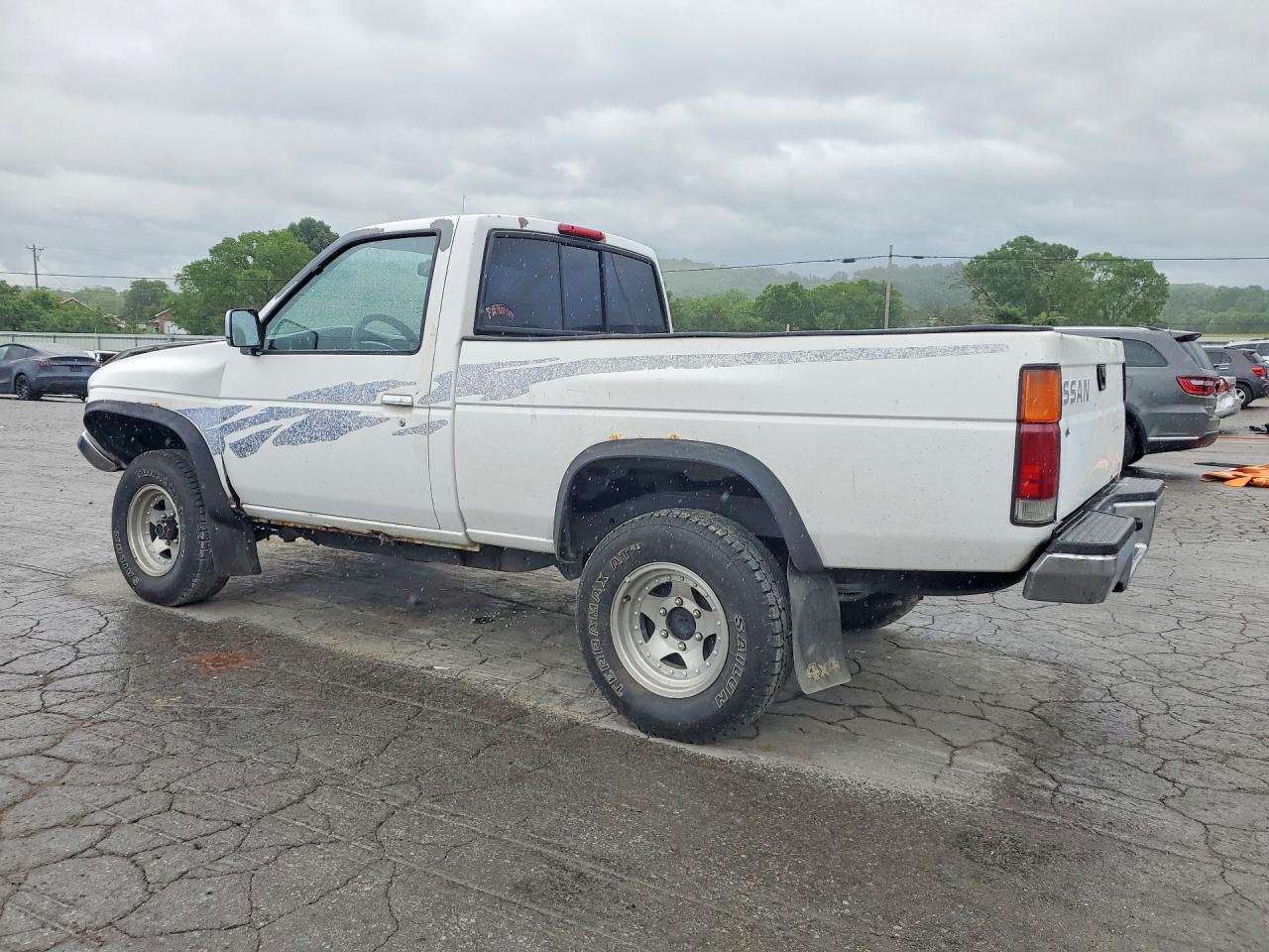1995 NISSAN TRUCK XE photo 4