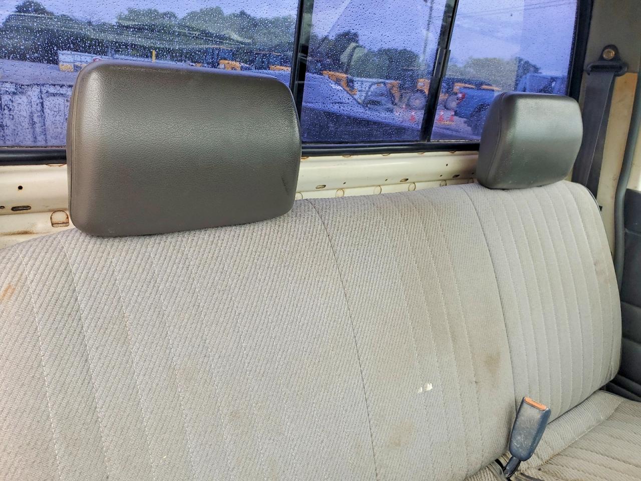 1995 NISSAN TRUCK XE photo 28