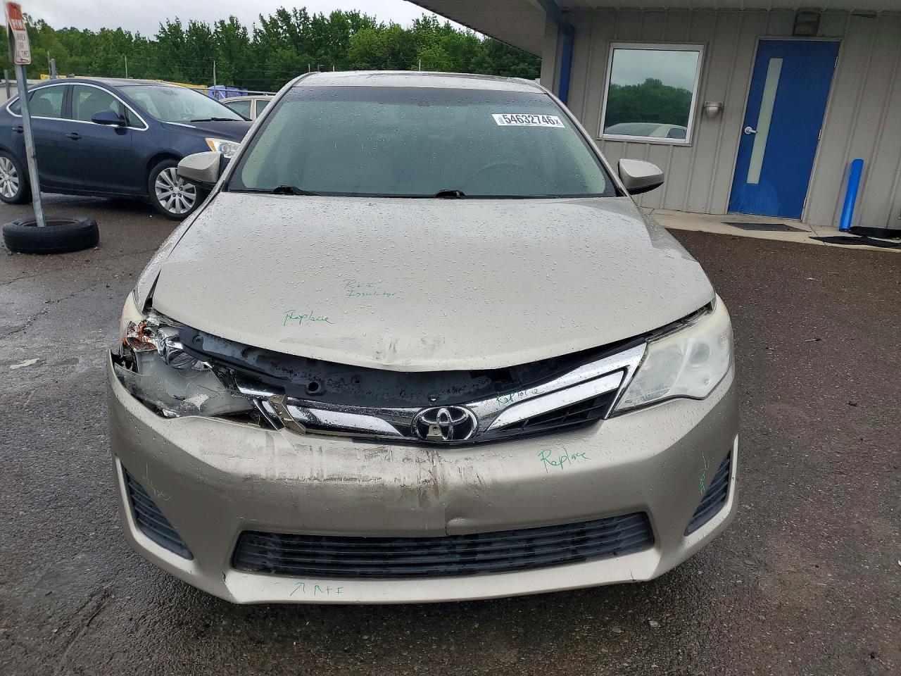 2014 TOYOTA CAMRY LE photo 13
