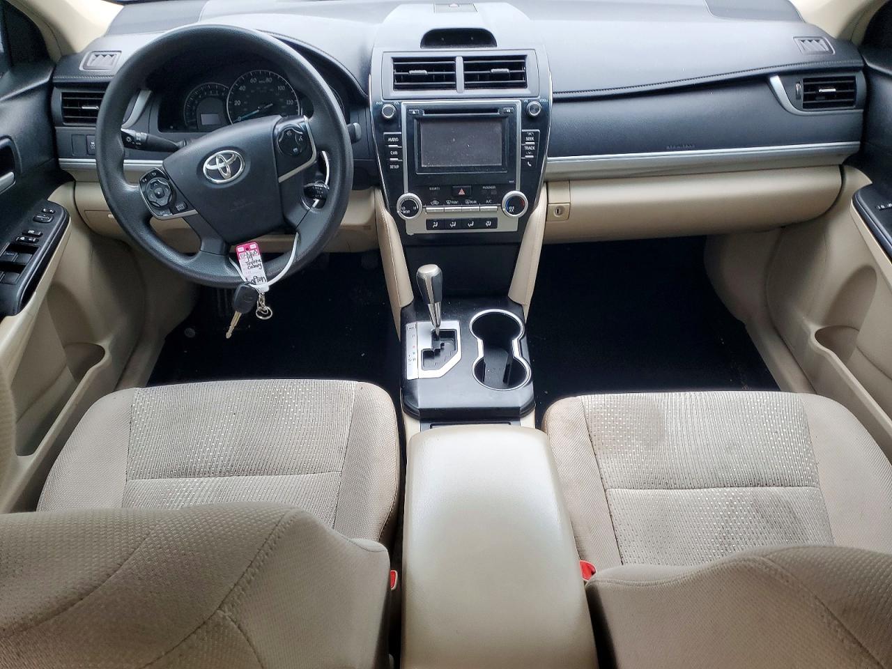 2014 TOYOTA CAMRY LE photo 22