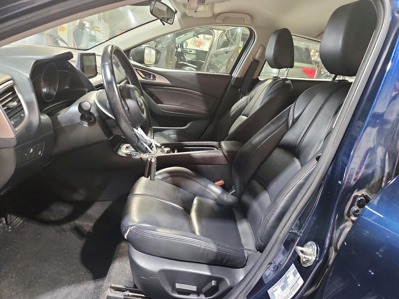 2018 MAZDA 3 TOURING photo 19