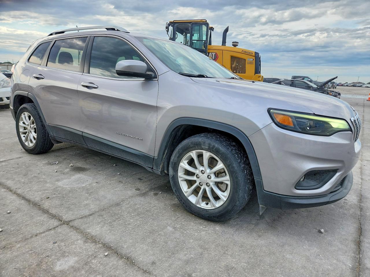2019 JEEP CHEROKEE LATITUDE photo 10